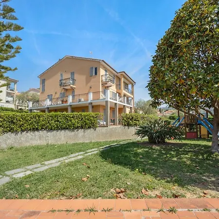 E6-12 Bilocale Borgo Rovere * 圣巴特罗摩艾美尔
